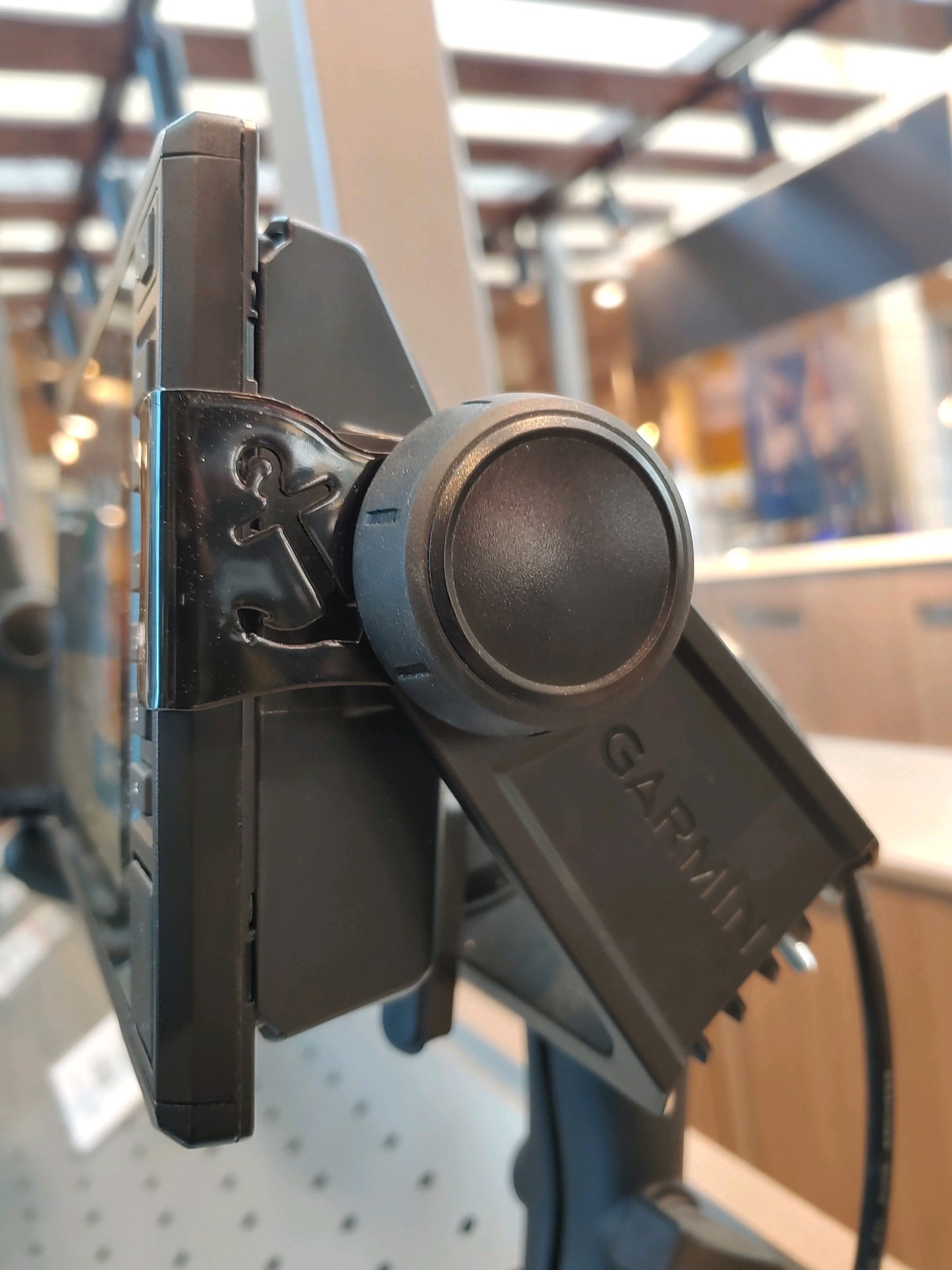 Cradle Locker - Fits Garmin Echomap 7" & 9" Units