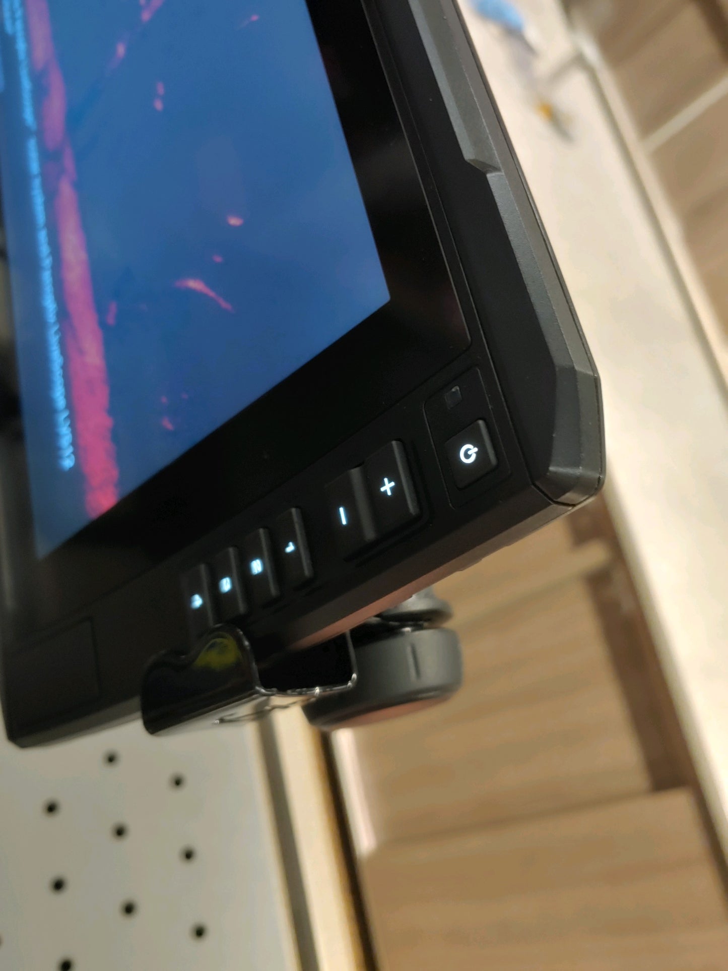 Cradle Locker - Fits Garmin Echomap 10" Units