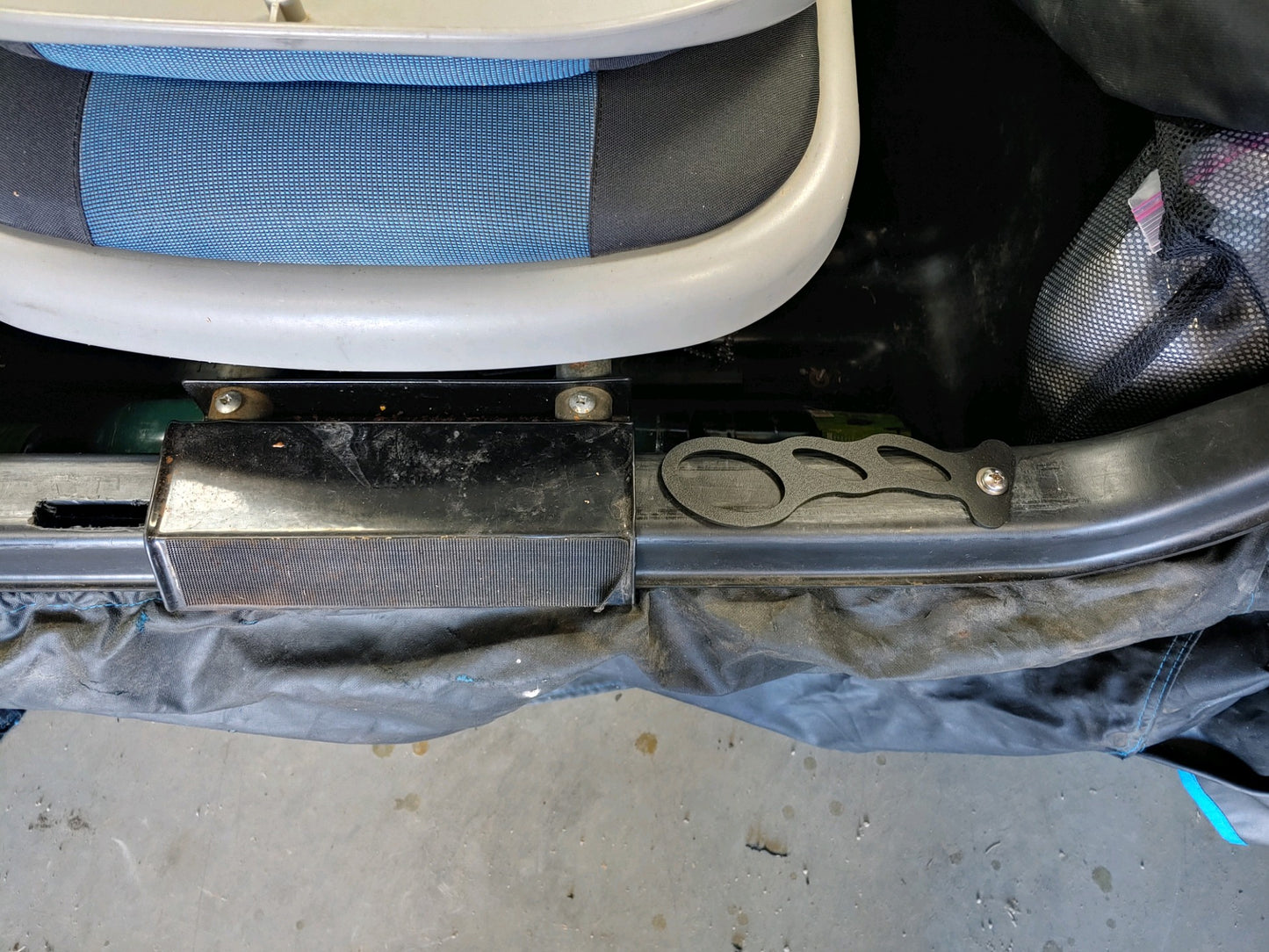 Swing Away Ice Rod Holder