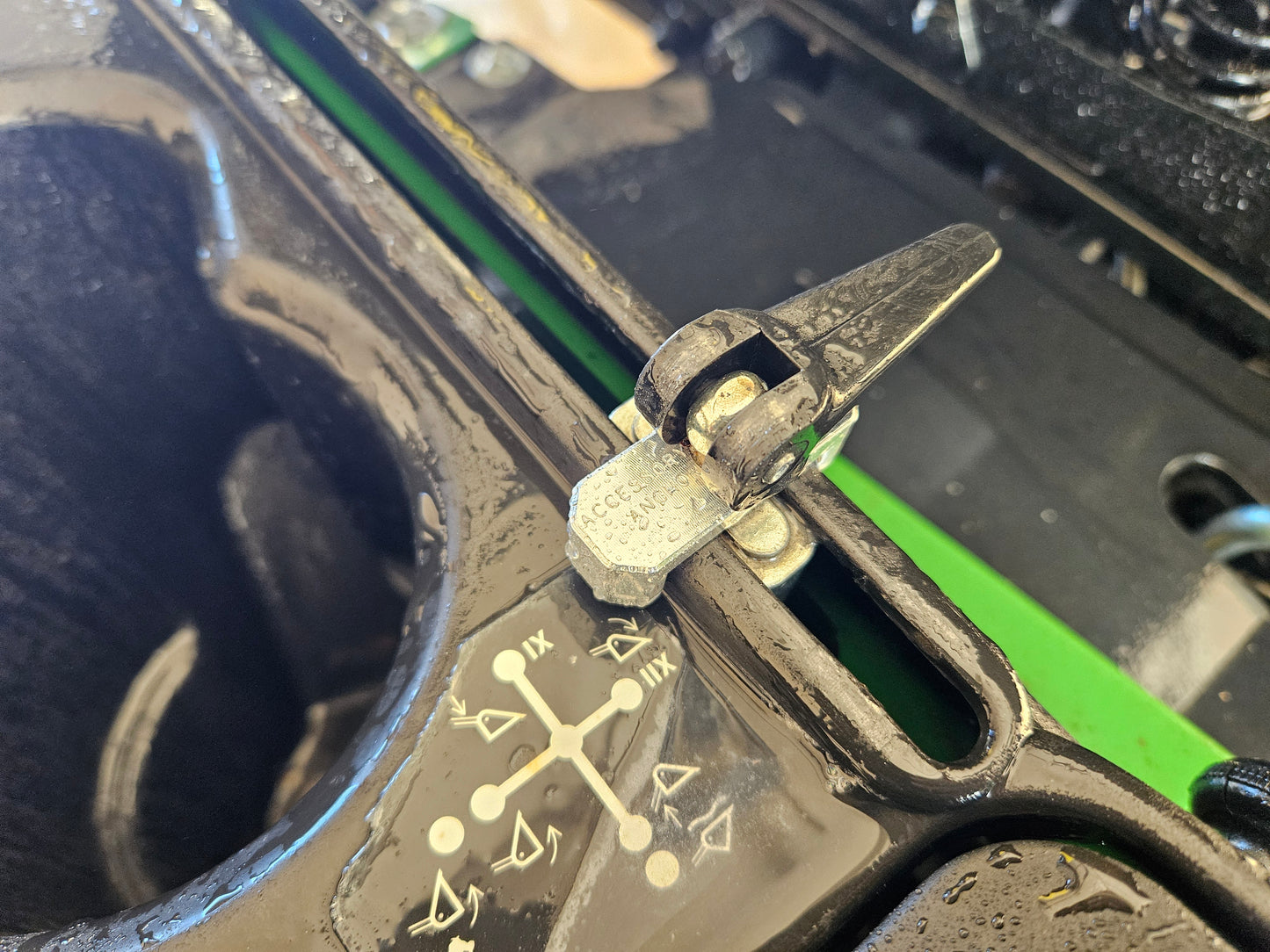 John Deere 1 Series 3PT Lever Clamp / Stop